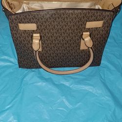 MK  hand bag o shoulder