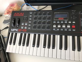 Akai MPK249 lightly used