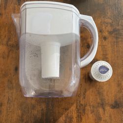 Brita Water Pitch With New Sealed Genetic Filter 