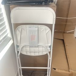 Sale of commercial folding chairs – box of 10 new chairs