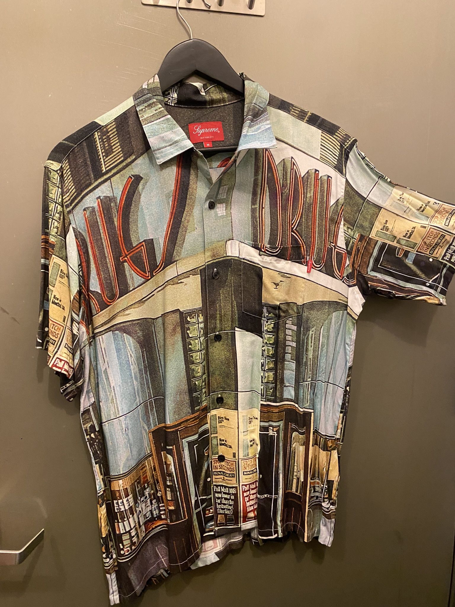 Supreme Shirt for Sale in New York, NY - OfferUp