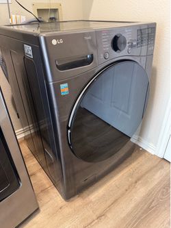 LG Washer & Gas Dryer Set – WiFi (LG ThinQ)