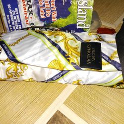 New Victoria Secrets Beach Travel Etc Blanket.pad Etc Fits 2+people On It 10 Firm Look My Post Alot Items