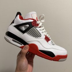 Air Jordan 4 Retro - Fire Red (2020) Sz 10.5M