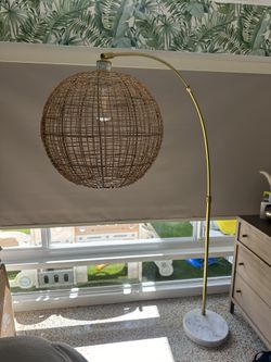 Overhang Rattan Light