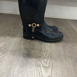Botas Para El Agua Size 7 