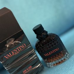 Perfumes for sale wholesale and retail everywhere prices depend on how many you want