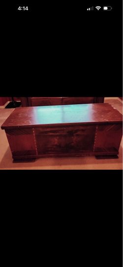 Vintage Art Deco Cedar Chest/Storage Trunk