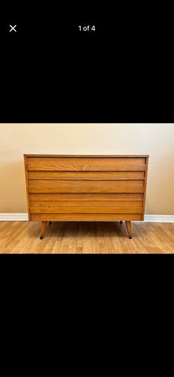 Mid-Century Modern louvered-front (or "jalousie" style) 4-drawer chest