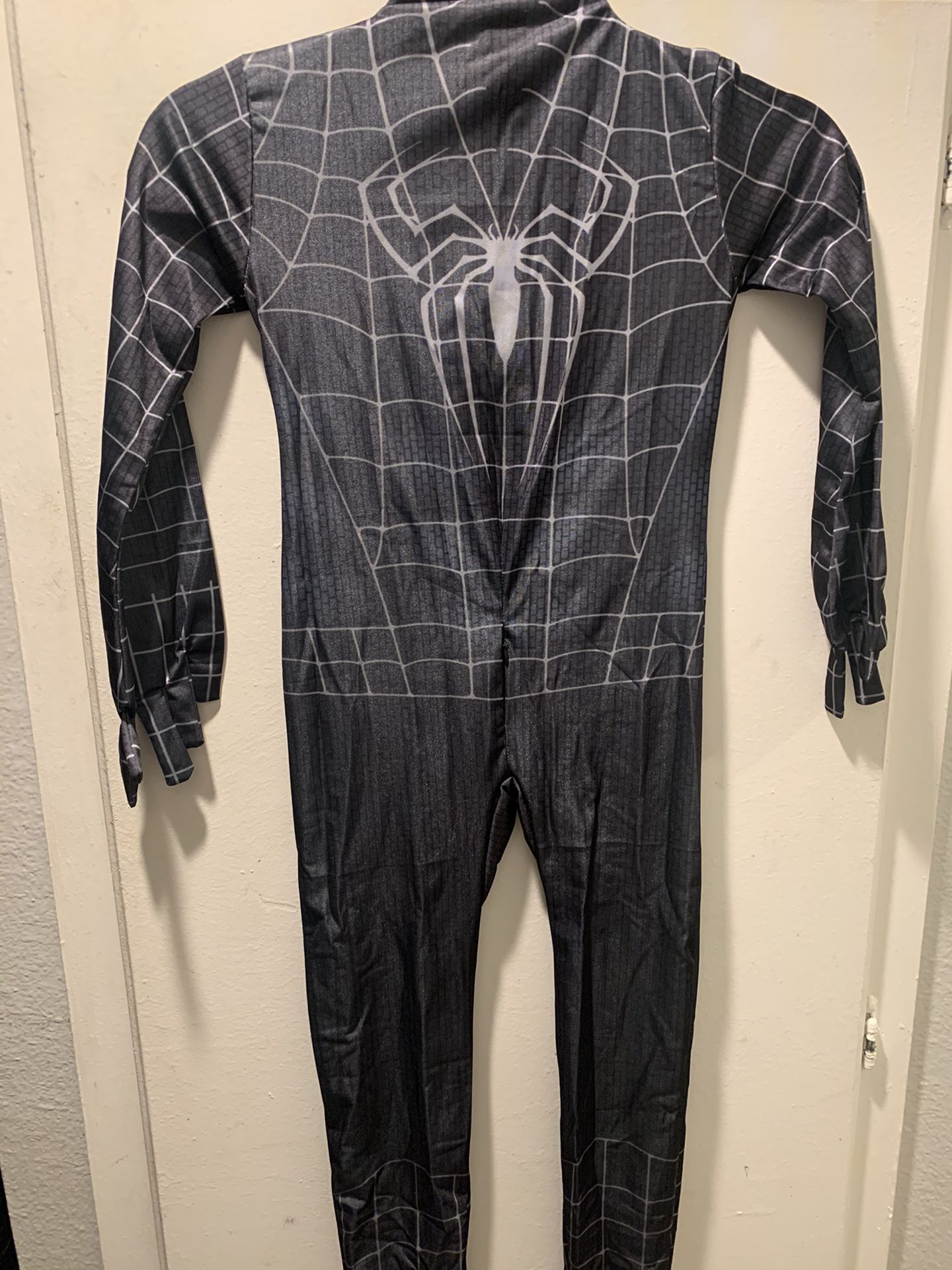 Black Spider-Man Cotume For Kids (Mask & Suit) Size: Medium