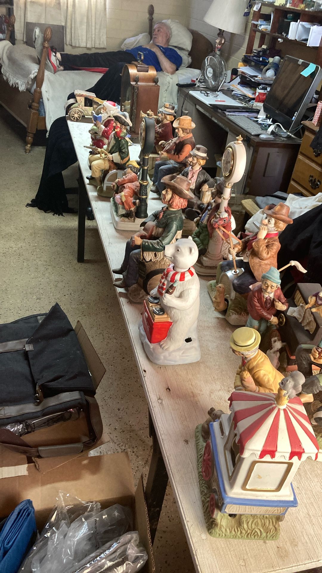 Melody in motion figurine /music boxes lot 13 piece pieces