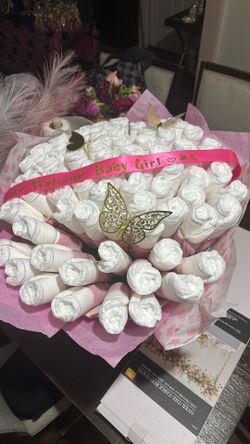 Welcome baby girl diaper bouquet 💐