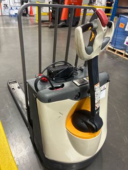 Crown Electric Pallet Jack