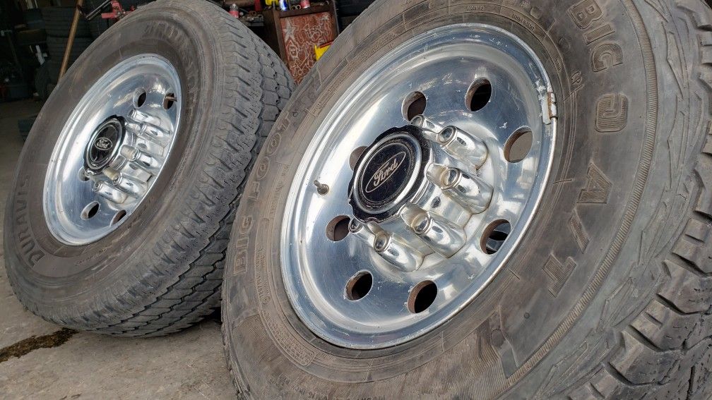 1999 2004 Ford F250 F350 Truck Super Duty Wheels / Rims / Rines. Set