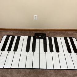 FAO Schwarz Floor Piano