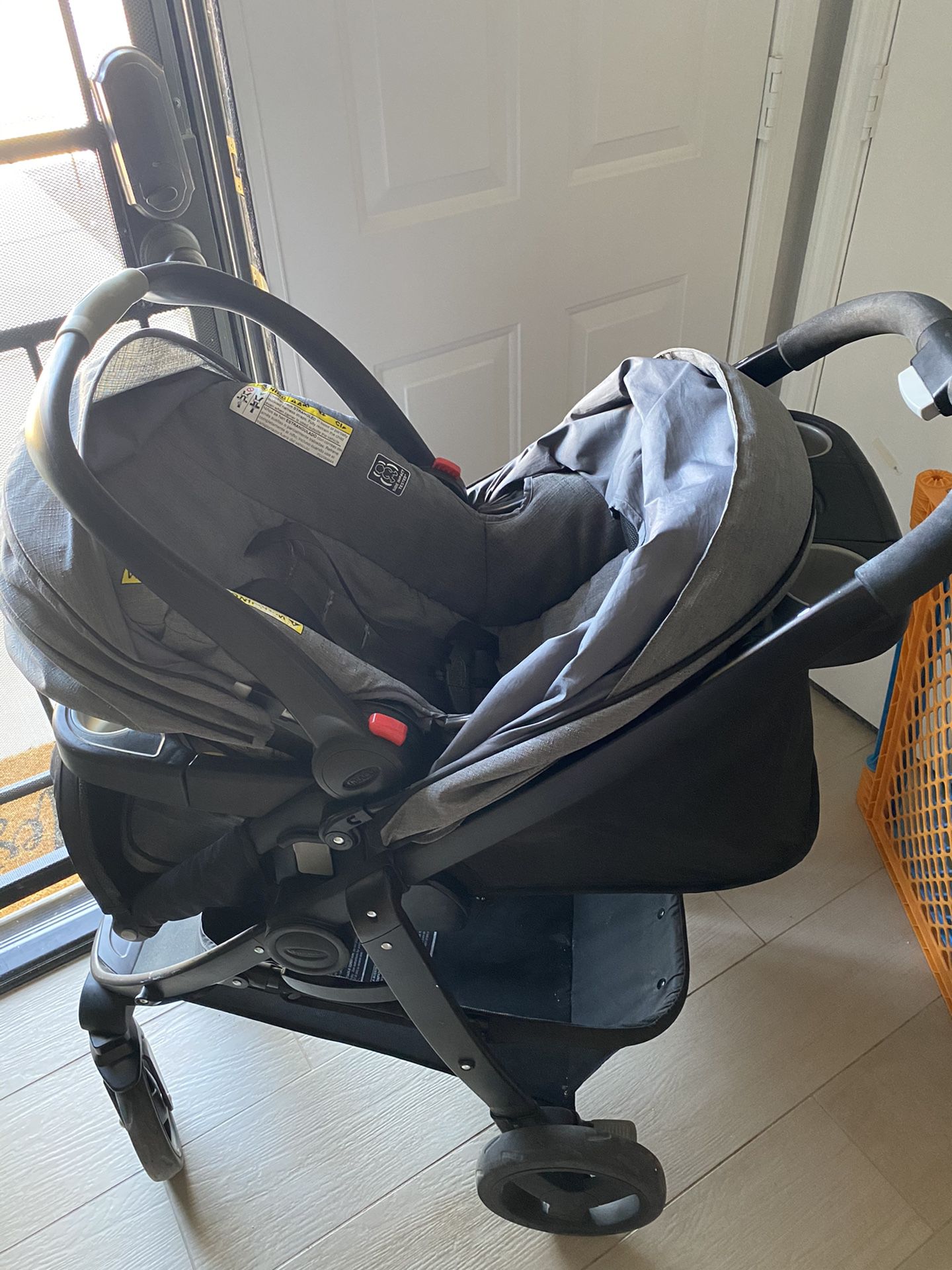 Graco Click Connect car seat and stroller