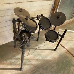 Alesis Drum Set