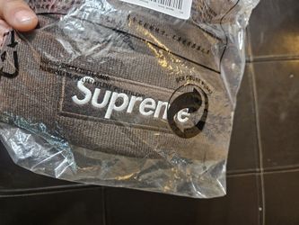 *NEW* Supreme x New Era Beanie Brown
