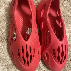 Yeezy Foamrunners  ‘Vermillion’ 