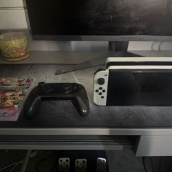 Nintendo Switch OLED + Pro Controller