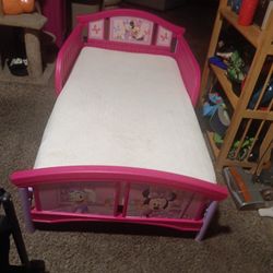 Disney Minnie Mouse Toddler Bed
