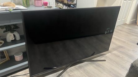 Samsung Flat Screen TV with Stand