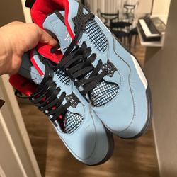 Jordan 4 Retro x Travis Scott Mid Cactus Jack 