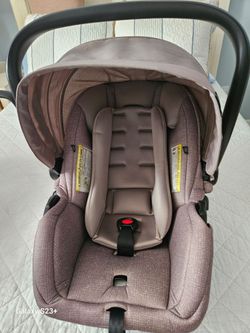 Evenflo infant car seat with base