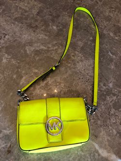 Super cute small Michael Kors crossbody