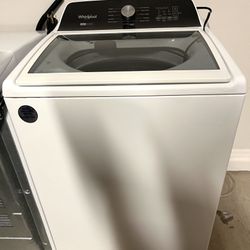 Whirlpool Large Washer & Dryer 