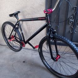 BMX BIKE SPECIALIZED P SERIES TIRES SIZE 26 VERY GOOD CONDITION READY FOR RIDE 