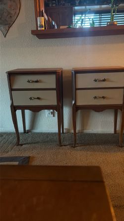 Set of (2) side tables / sewing tables - vintage