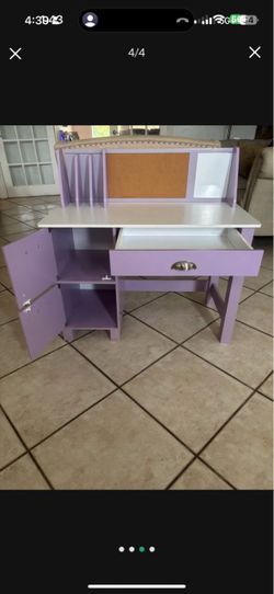 Purple desk Kids