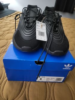 Adidas Ozelia Shoes, Size 8 Mens**NEW in BOX**