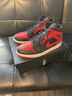 Nike Jordan 1 Mid ‘Banned’ Brand New! 