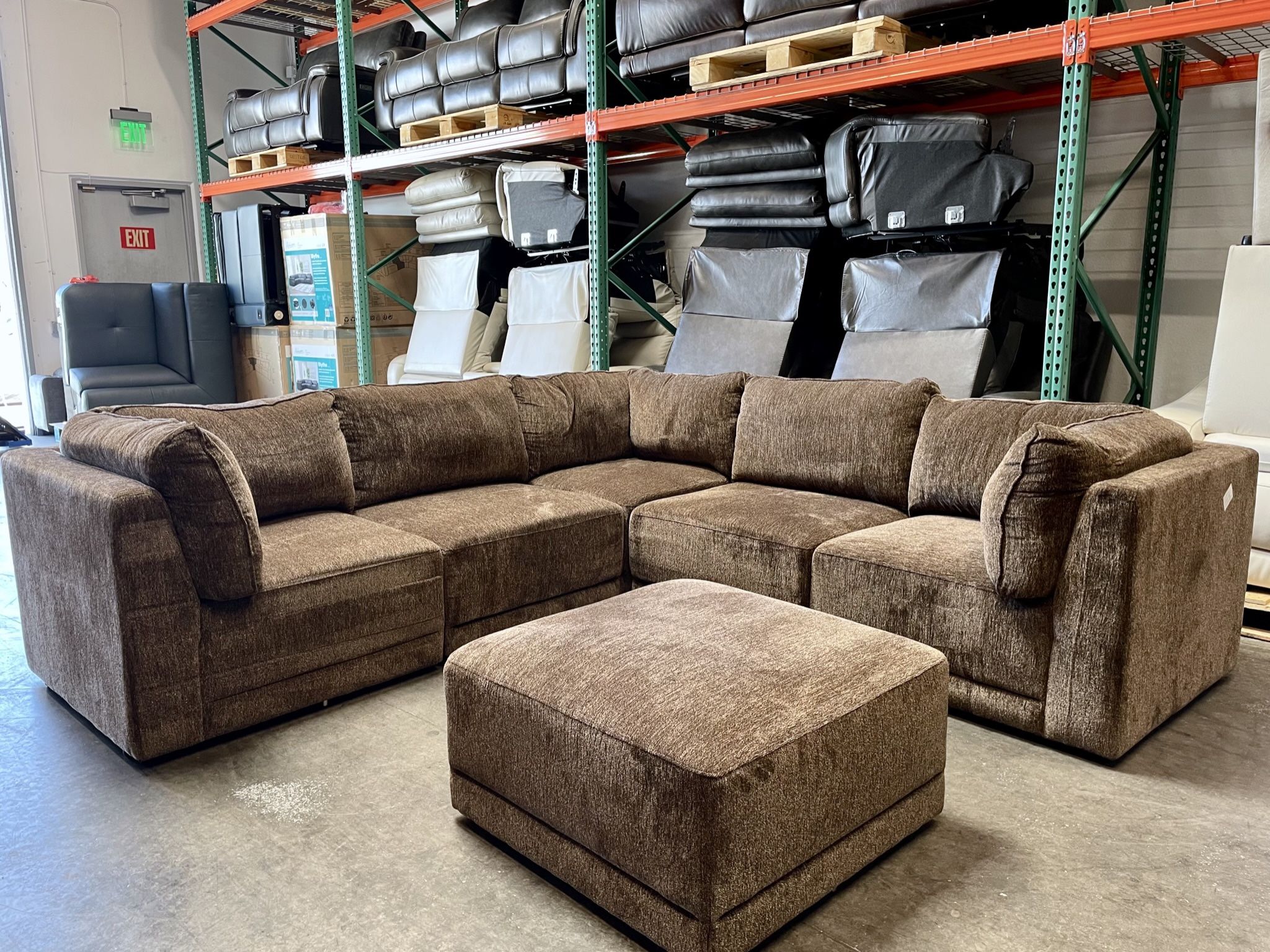 WAREHOUSE CLEARANCE Belize 6 piece Fabric Sectional, Brown for Sale