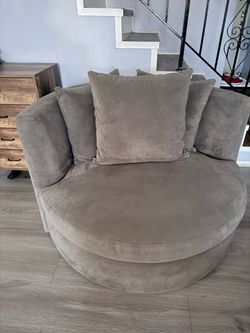 Round couch