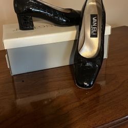 Vaneli Black Patent Heels- Elegant And Versatile