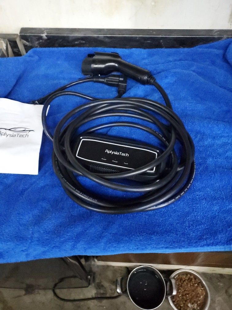 Aplysia Tech EV Charger