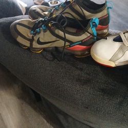 Nike Air VaporMax Moon Particle