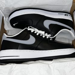 Black Nikes 