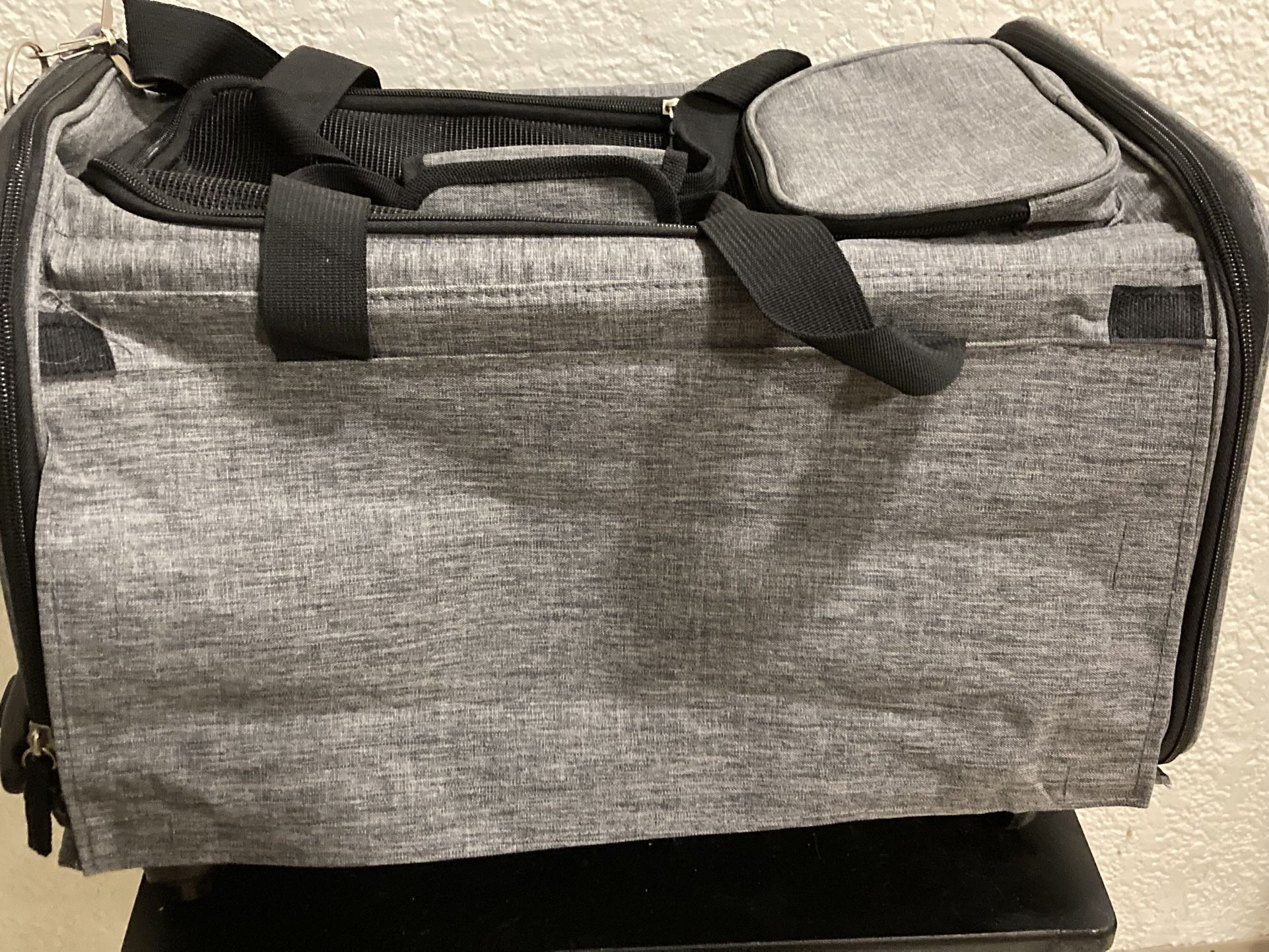 Kopeks wheeled pet carrier