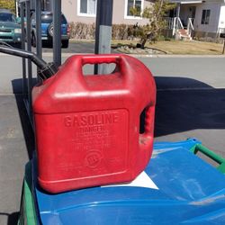 2 Blitz 5 Gallon Gas Cans 