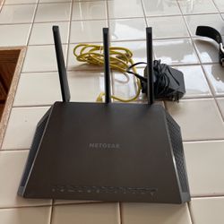 Netgear nighthawk AC 1760 Wi-Fi router