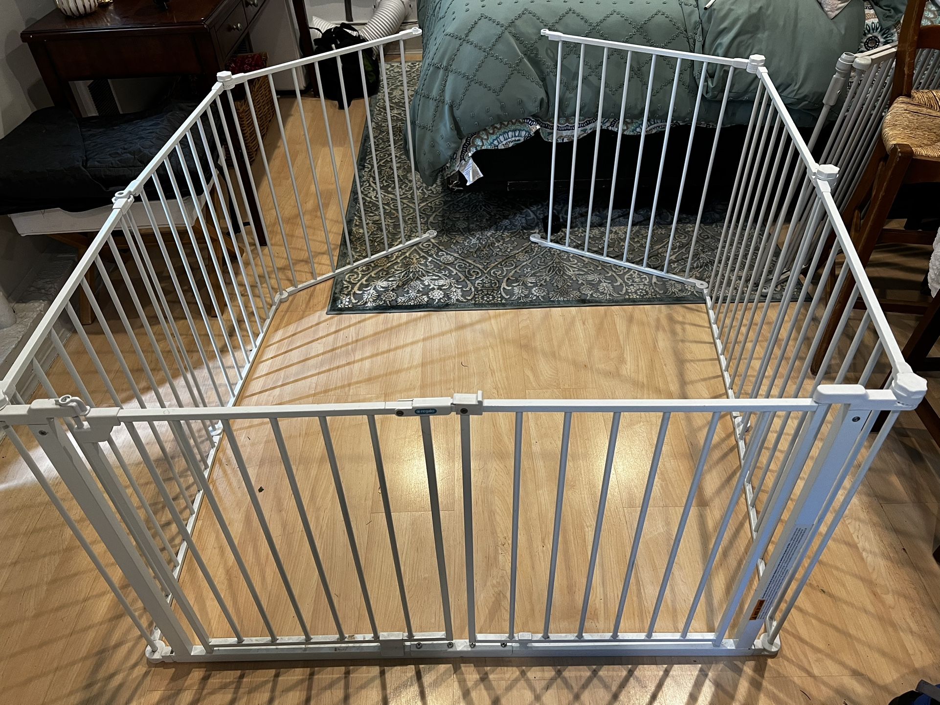 Large 16 Ft Adjustable Baby Gate/dog Gate