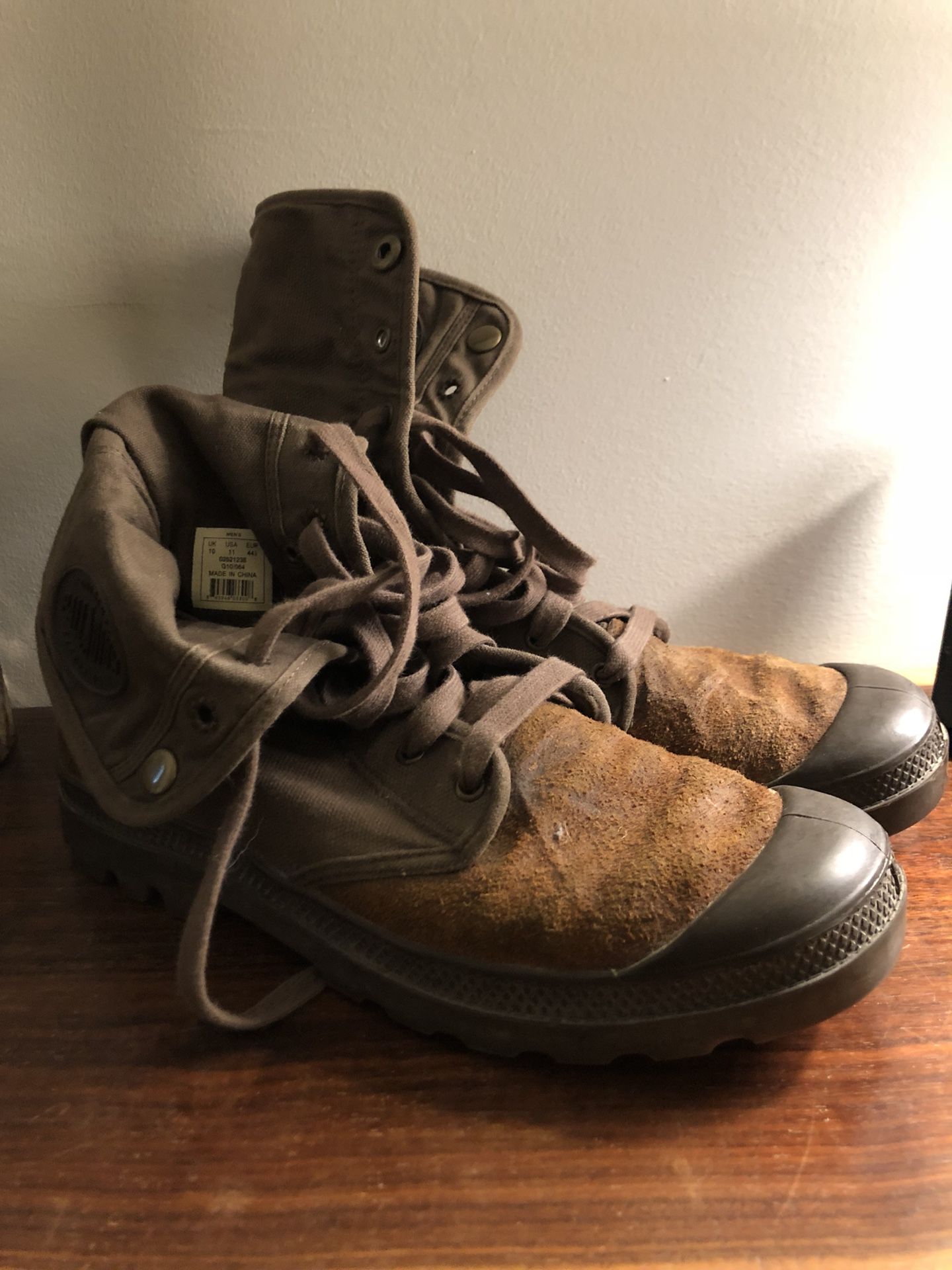 Palladium boots