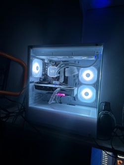 white gaming pc