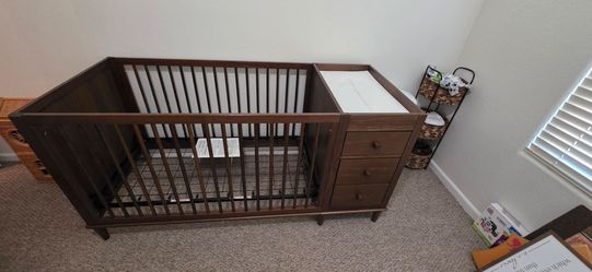 DaVinci Marley Crib and Changer