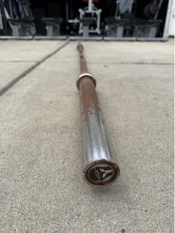 Titan Fitness Olympic Barbell