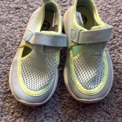 Water shoes size 5/6